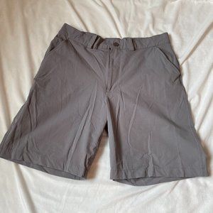 Under Armour Golf Chino Gray Loose  Shorts - Men’s Size 34